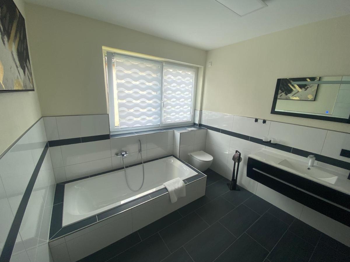 Apartments Saaldorf-Ferienhaus Mit 6 Apartments 45Qm-120Qm Direkt Am Thueringer Meer-Bleilochtalsperre Bad Lobenstein Extérieur photo
