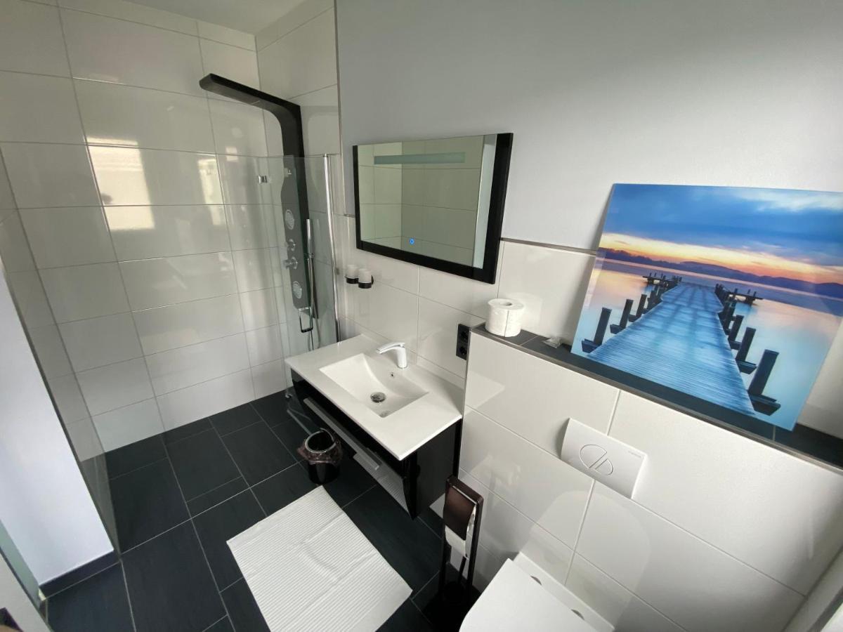 Apartments Saaldorf-Ferienhaus Mit 6 Apartments 45Qm-120Qm Direkt Am Thueringer Meer-Bleilochtalsperre Bad Lobenstein Extérieur photo